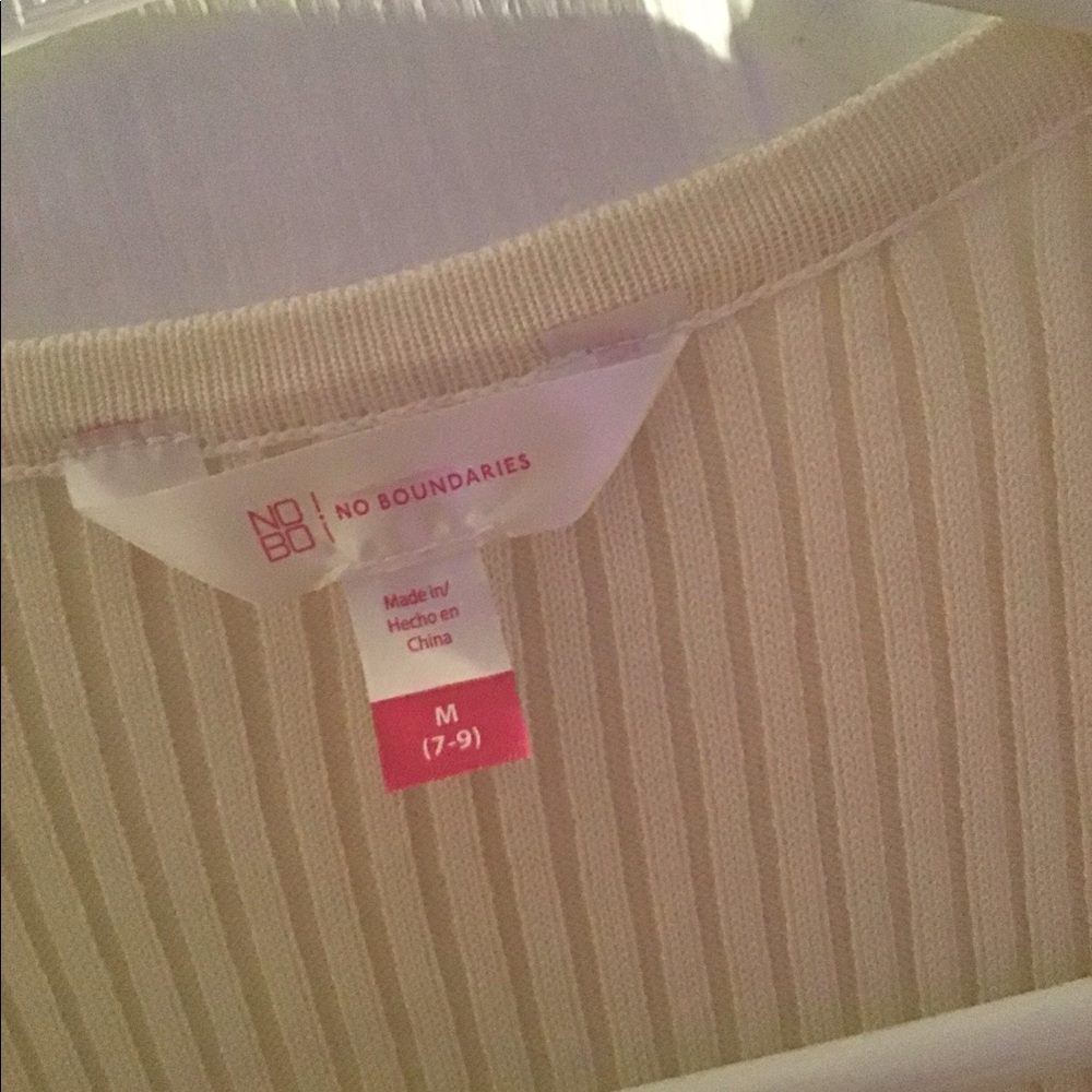 Cute tie top - Picture 5 of 5